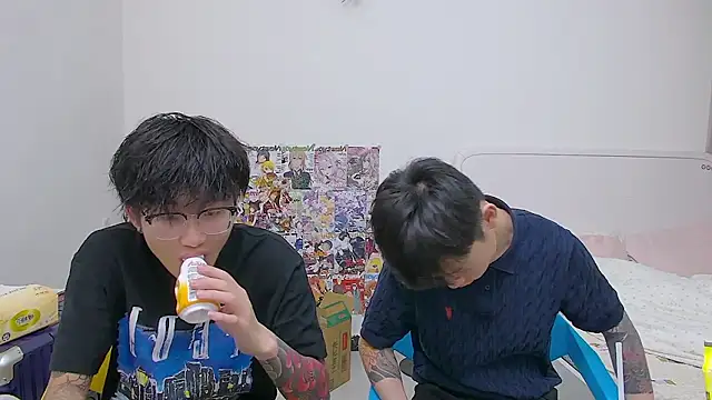 KK-cuteboy online show from May 2026 01:17:02 PM