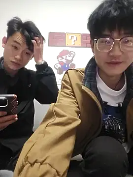 KK-cuteboy online show from April 2026 12:56:01 PM