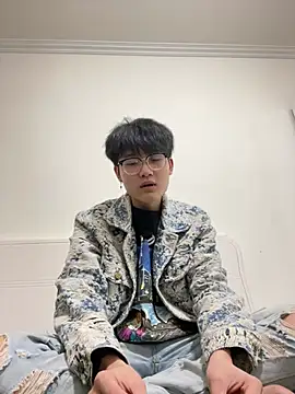 KK-cuteboy online show from April 2026 11:36:02 AM