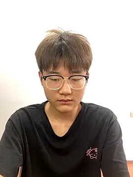 KK-cuteboy online show from October 2025 06:58:02 AM