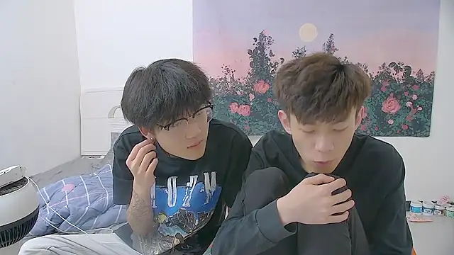 KK-cuteboy online show from June 2026 12:49:02 PM
