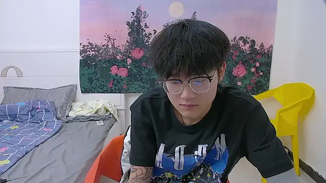 KK-cuteboy online show from May 2026 01:08:01 AM