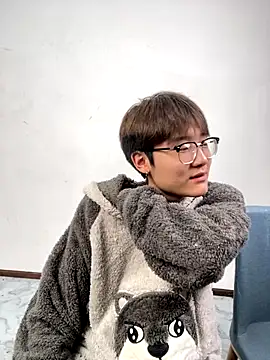 Snapshot of KK-cuteboy chatting on November 2025 11:03:02 AM KK-cuteboy online show from November 2025 11:03:02 AM