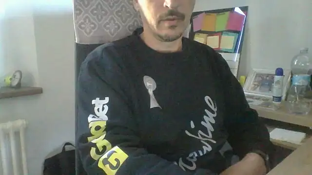 Kawayleo online show from November 2025 10:54:01 AM