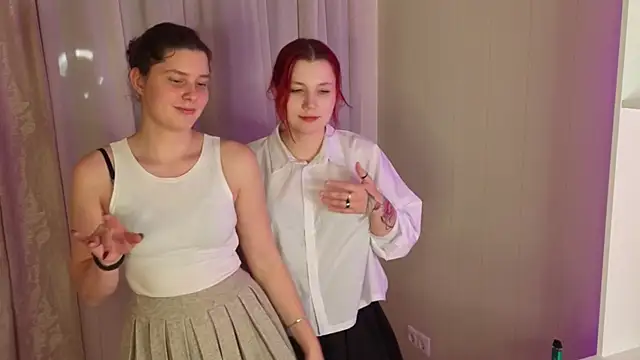 LaureenBetterley online show from October 2025 04:52:02 PM