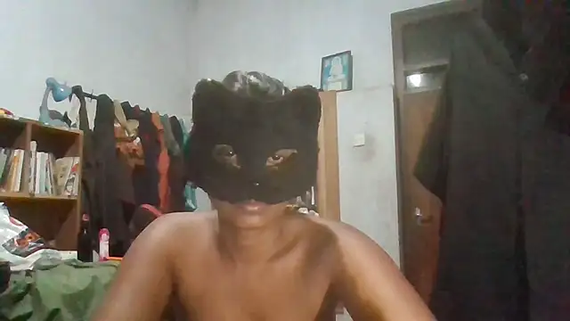 Nora-2003 online show from April 2026 04:35:02 PM