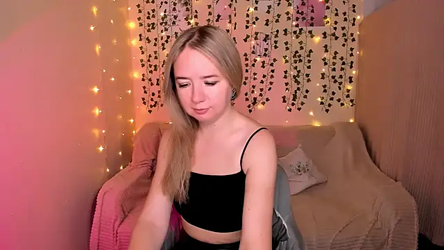 Evaa Braunn online show from October 2025 02:21:01 AM