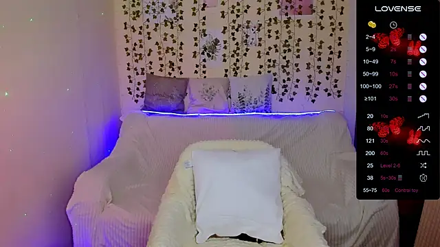 Evaa Braunn online show from December 2025 02:17:02 AM