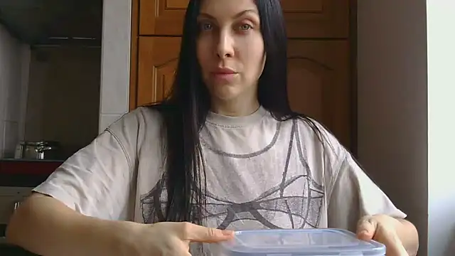 Snapshot of Olivarra chatting on February 2026 10:27:01 AM Olivarra online show from February 2026 10:27:01 AM