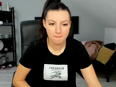 BettyJamess online show from November 2025 04:49:02 AM