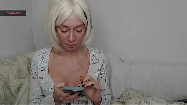 Mimi la online show from October 2025 10:34:01 AM