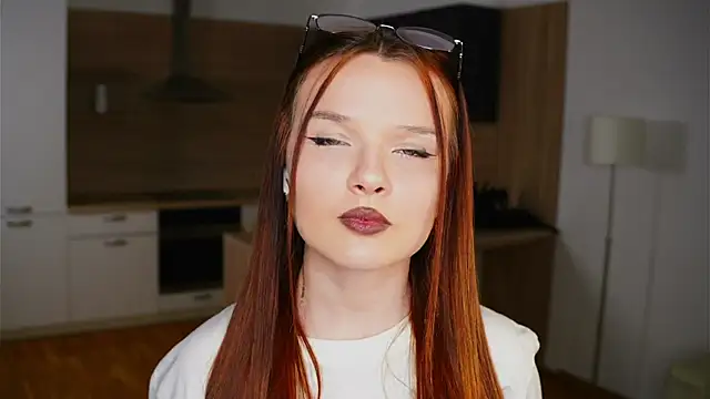 RonnieSchmertz online show from October 2025 05:04:02 PM