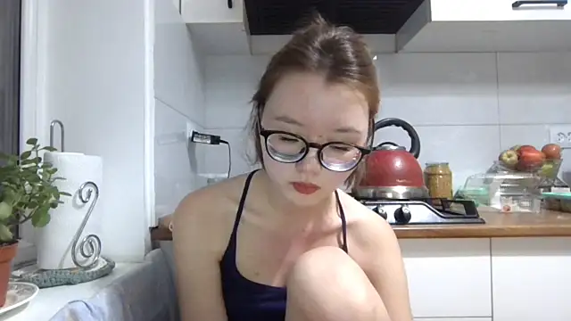 LilyTaylors online show from October 2025 03:13:02 PM