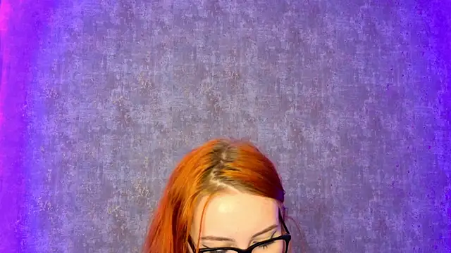 Snapshot of scarleteyes_ chatting on November 2025 05:12:01 AM scarleteyes online show from November 2025 05:12:01 AM