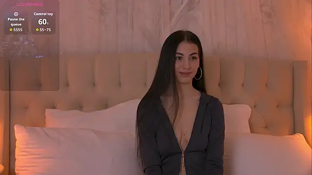 BettyLeen online show from November 2025 04:02:01 AM