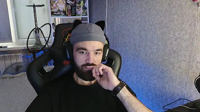 Nik Namee online show from November 2025 01:22:02 PM