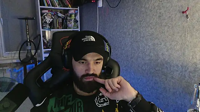 Nik Namee online show from December 2025 05:52:02 PM