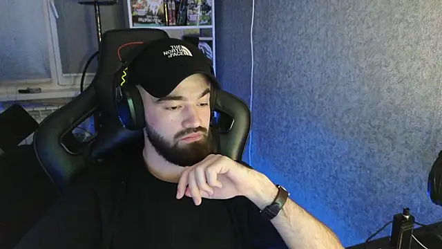 Nik Namee online show from November 2025 02:11:01 AM