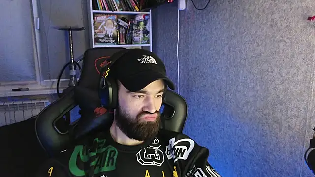 Nik Namee online show from November 2025 06:45:02 PM