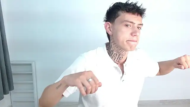 hot teo  online show from November 2025 11:21:01 AM