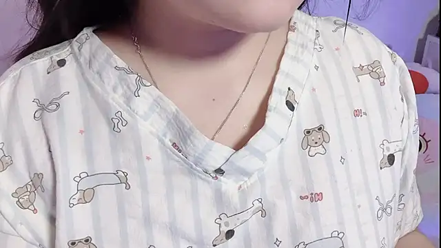 Snapshot of BeChinh_Lee chatting on April 2026 05:19:01 PM BeChinh Lee online show from April 2026 05:19:01 PM