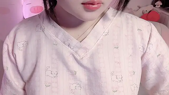 Snapshot of BeChinh_Lee chatting on May 2026 04:04:02 PM BeChinh Lee online show from May 2026 04:04:02 PM