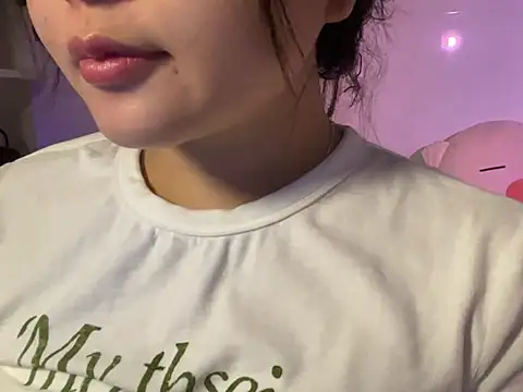 Snapshot of BeChinh_Lee chatting on May 2026 06:58:01 PM BeChinh Lee online show from May 2026 06:58:01 PM