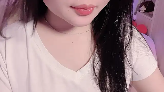 Snapshot of BeChinh_Lee chatting on May 2026 02:11:02 PM BeChinh Lee online show from May 2026 02:11:02 PM