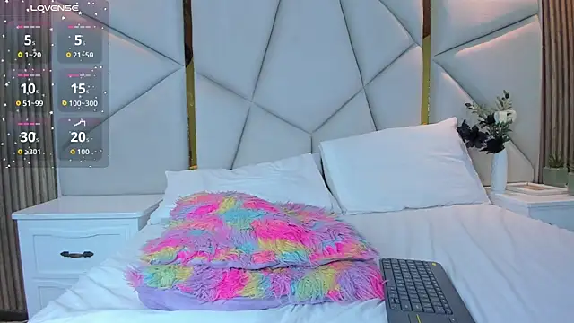 rebeca brown  online show from May 2026 11:46:01 AM