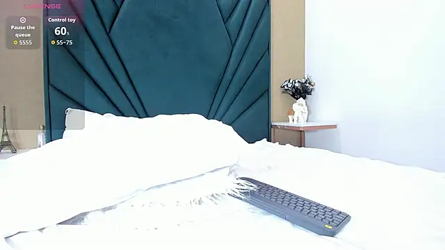 rebeca brown  online show from February 2026 12:01:02 AM