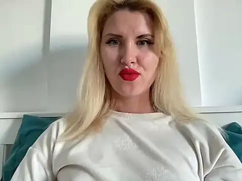 Snapshot of Ilymaris chatting on February 2026 11:45:01 AM Ilymaris online show from February 2026 11:45:01 AM