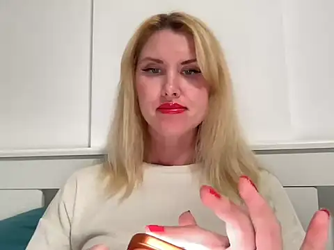 Snapshot of Ilymaris chatting on February 2026 05:35:02 PM Ilymaris online show from February 2026 05:35:02 PM