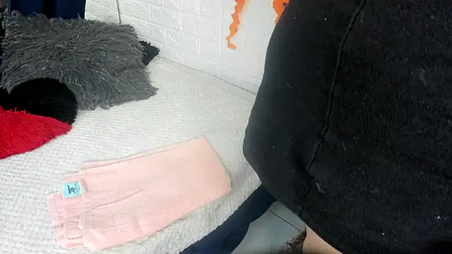 pamela velazco online show from October 2025 08:17:02 PM