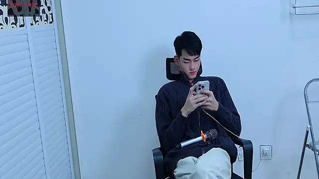 Snapshot of sexyboy-lele chatting on October 2025 06:56:02 AM sexyboy-lele online show from October 2025 06:56:02 AM