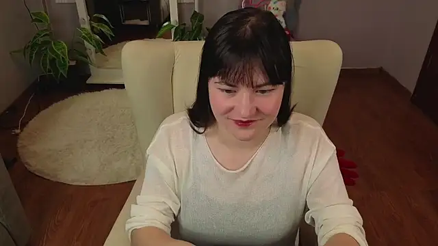 Vicki Smile online show from October 2025 04:47:02 AM