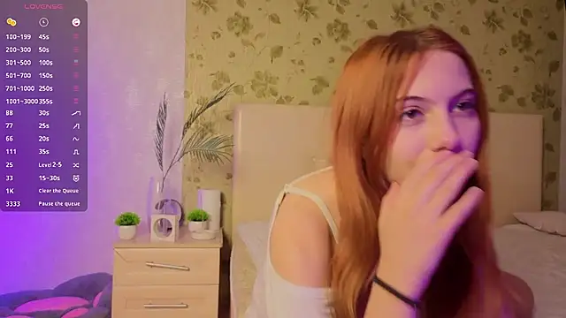 lilliaqueen online show from November 2025 02:20:01 PM