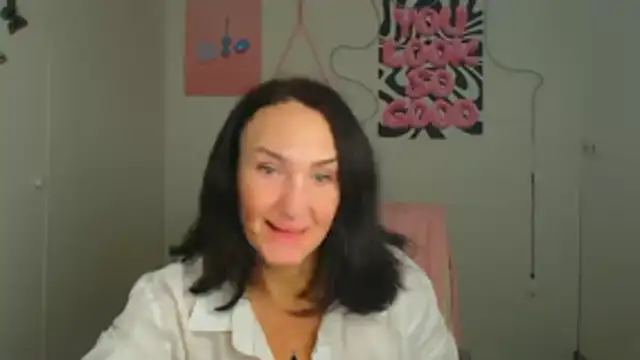 Rosie Rosee online show from April 2026 11:28:02 AM