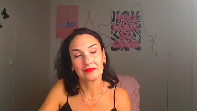 Rosie Rosee online show from March 2026 06:20:02 PM