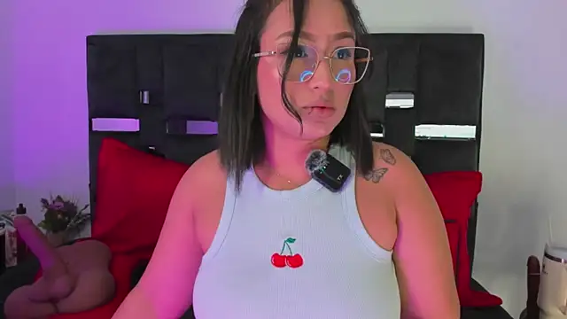 Snapshot of SussySunny_ chatting on February 2026 05:07:01 AM SussySunny online show from February 2026 05:07:01 AM