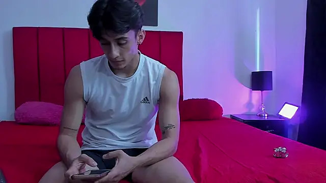 Snapshot of Chicashotmen chatting on November 2025 07:41:02 PM Chicashotmen online show from November 2025 07:41:02 PM