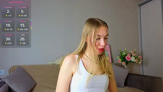 ElizaPurrr online show from October 2025 11:22:02 AM