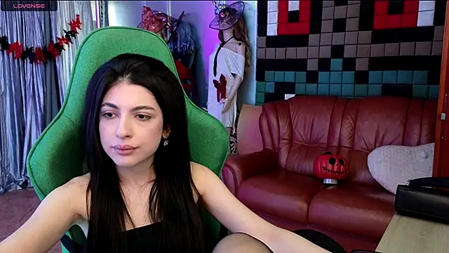 Snapshot of SinWolf_ chatting on October 2025 10:03:01 AM SinWolf online show from October 2025 10:03:01 AM