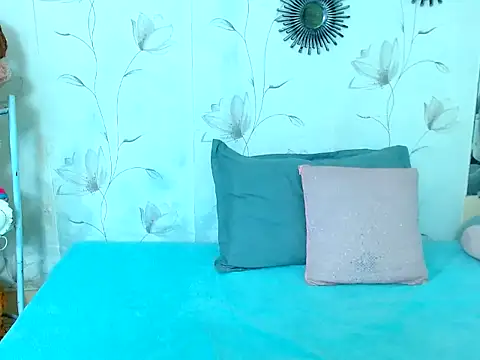 Snapshot of zara_cute chatting on October 2025 12:04:02 PM zara cute online show from October 2025 12:04:02 PM