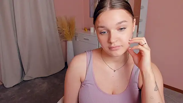 MonicaDiesel online show from October 2025 02:50:02 PM