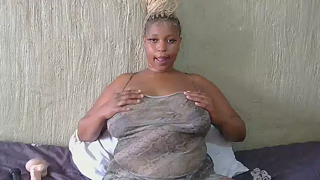 ZuriVixen online show from November 2025 10:09:02 AM