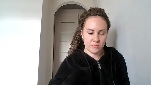 Snapshot of MeadowEyes chatting on May 2026 12:22:02 PM MeadowEyes online show from May 2026 12:22:02 PM