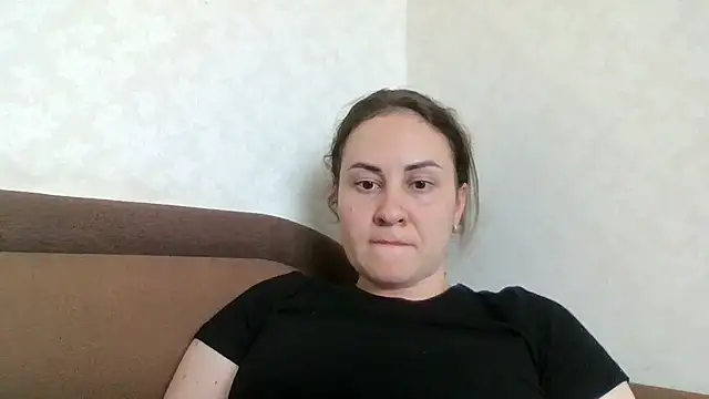 Snapshot of MeadowEyes chatting on June 2026 11:16:01 AM MeadowEyes online show from June 2026 11:16:01 AM