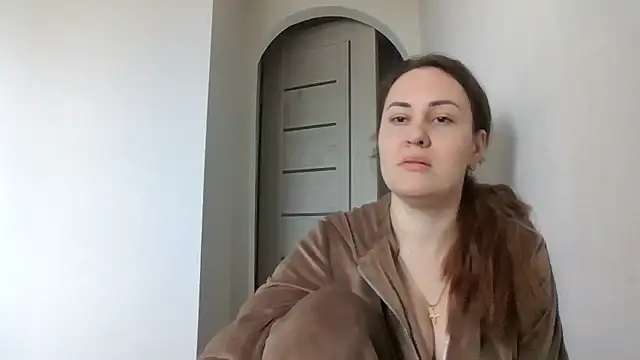 Snapshot of MeadowEyes chatting on April 2026 07:56:02 AM MeadowEyes online show from April 2026 07:56:02 AM
