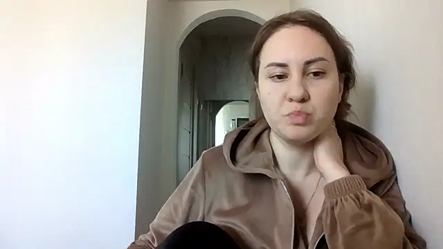 Snapshot of MeadowEyes chatting on April 2026 06:53:02 AM MeadowEyes online show from April 2026 06:53:02 AM