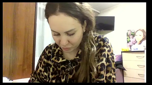 Snapshot of MeadowEyes chatting on January 2026 05:27:02 PM MeadowEyes online show from January 2026 05:27:02 PM